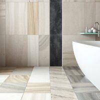 Podłoga do łazienki: jak wybrać trwały i bezpieczny materiał odporny na wilgoć i śliskość